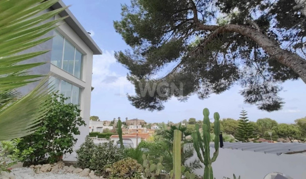 Resale - Villa - Torrevieja - Costa Blanca