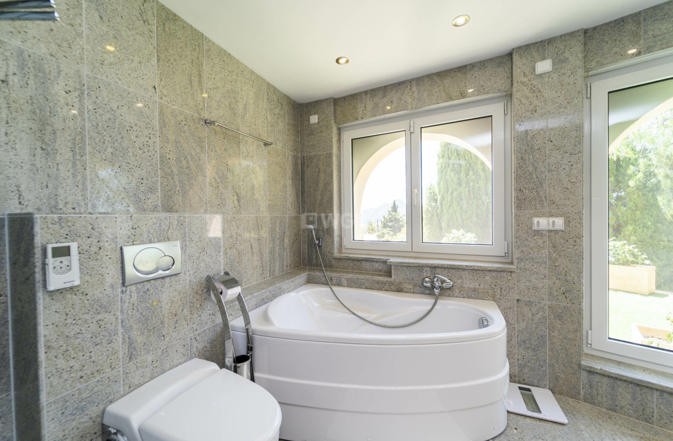 Odsprzedaż - Villa - Calpe - Costa Blanca