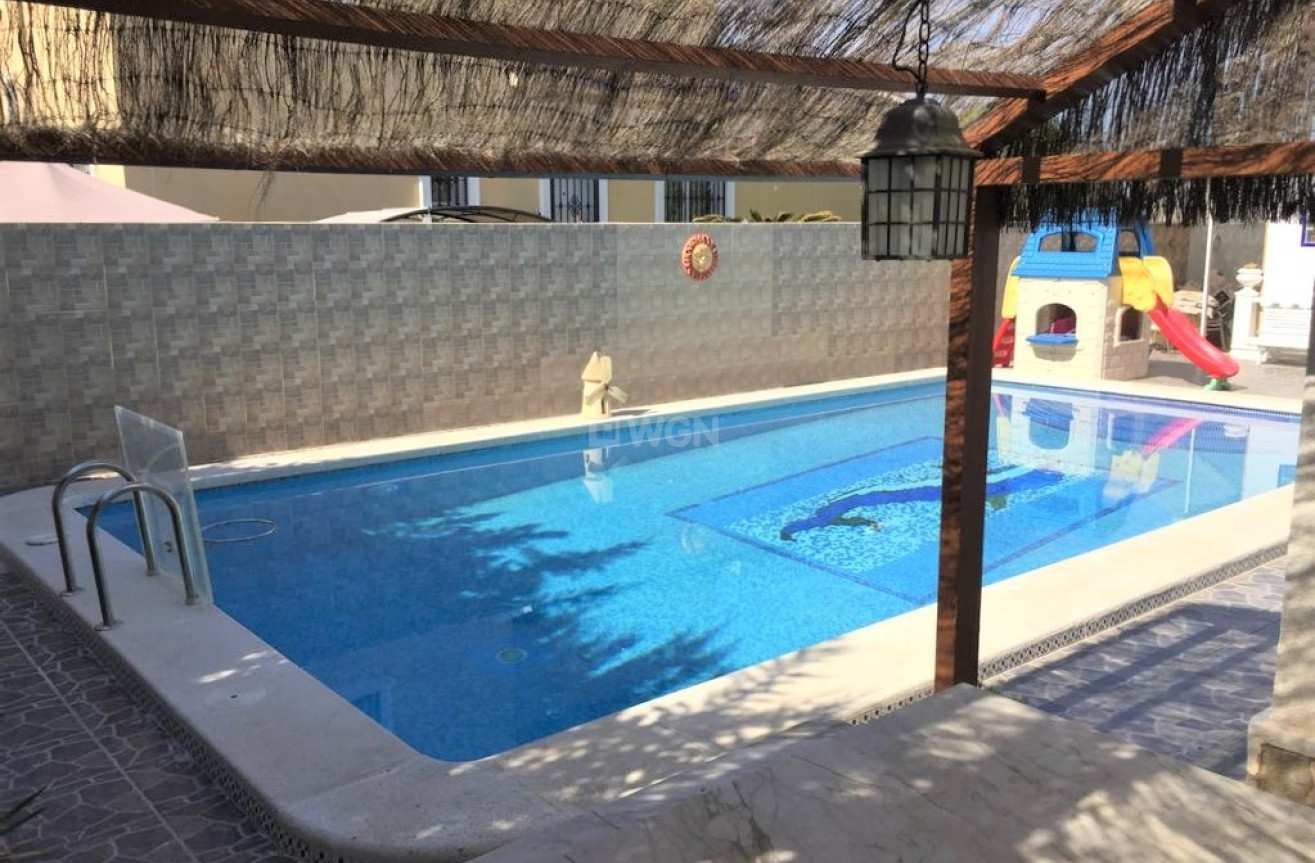 Resale - Villa - Torrevieja - Costa Blanca