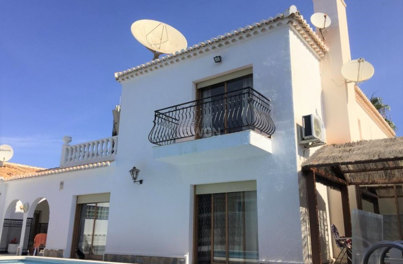 Resale - Villa - Torrevieja - Costa Blanca