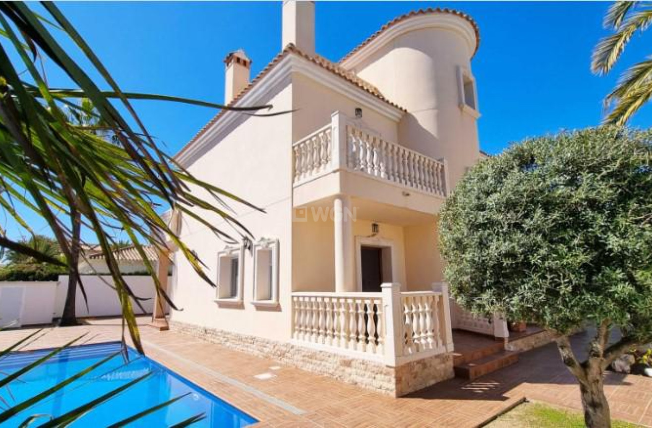 Odsprzedaż - Villa - Cabo Roig - Costa Blanca