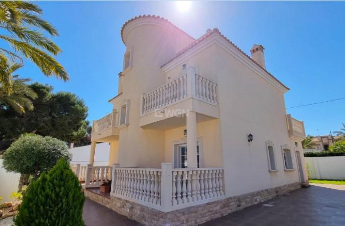 Odsprzedaż - Villa - Cabo Roig - Costa Blanca