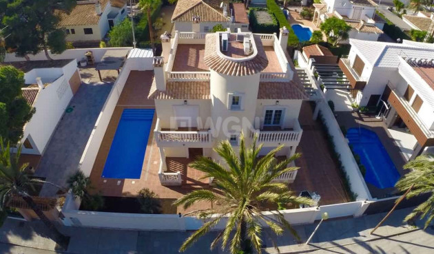 Odsprzedaż - Villa - Cabo Roig - Costa Blanca