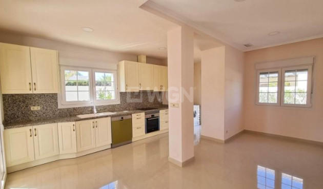 Odsprzedaż - Villa - Cabo Roig - Costa Blanca