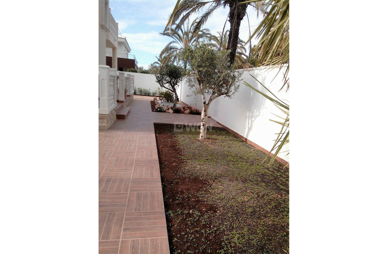 Odsprzedaż - Villa - Cabo Roig - Costa Blanca