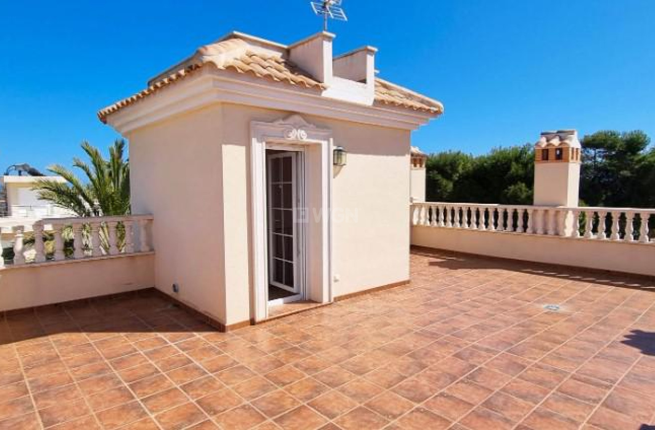 Odsprzedaż - Villa - Cabo Roig - Costa Blanca