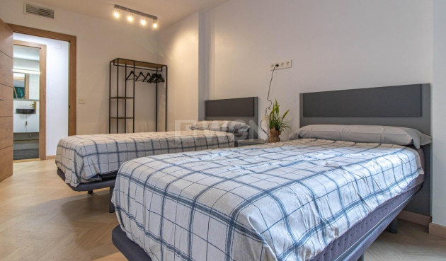 Resale - Apartment / flat - Torrevieja - Costa Blanca