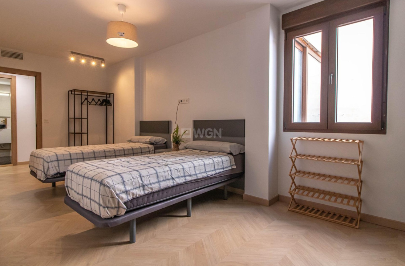 Resale - Apartment / flat - Torrevieja - Costa Blanca