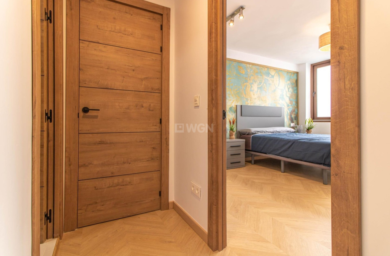 Resale - Apartment / flat - Torrevieja - Costa Blanca