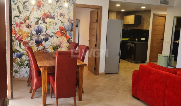 Resale - Apartment / flat - Torrevieja - Costa Blanca