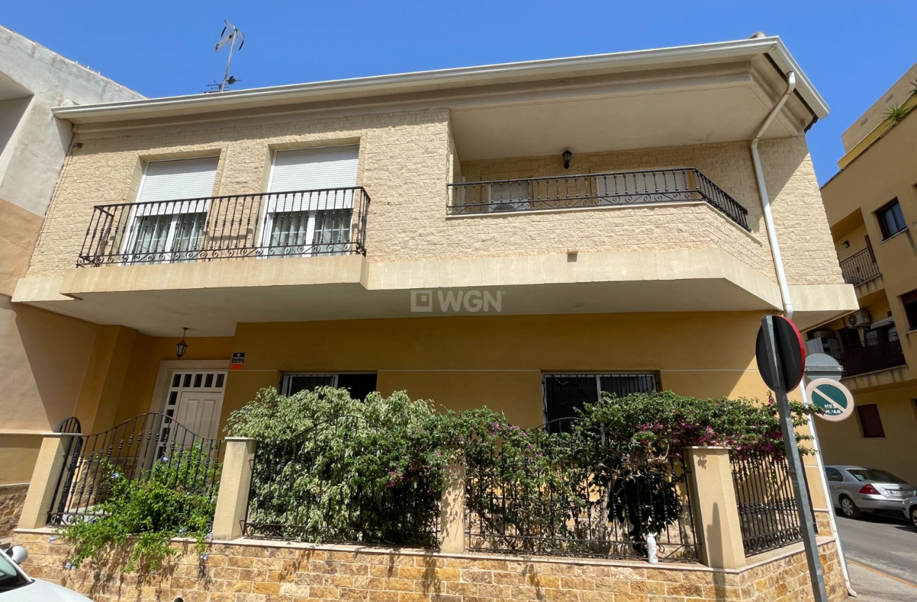 Odsprzedaż - Kamienica - Formentera del Segura - Costa Blanca