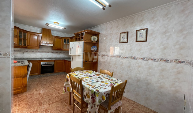 Odsprzedaż - Kamienica - Formentera del Segura - Costa Blanca