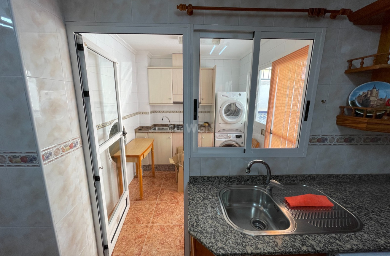 Odsprzedaż - Kamienica - Formentera del Segura - Costa Blanca