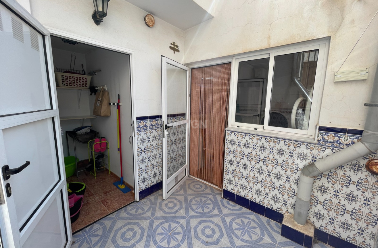 Odsprzedaż - Kamienica - Formentera del Segura - Costa Blanca