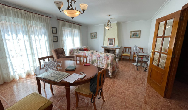 Odsprzedaż - Kamienica - Formentera del Segura - Costa Blanca