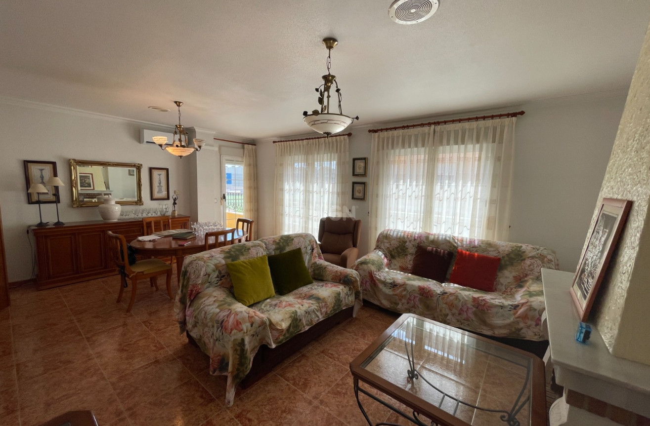 Odsprzedaż - Kamienica - Formentera del Segura - Costa Blanca