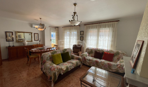 Odsprzedaż - Kamienica - Formentera del Segura - Costa Blanca