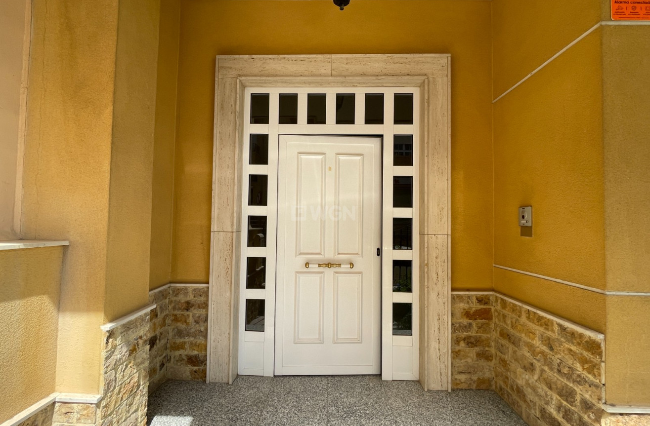 Odsprzedaż - Kamienica - Formentera del Segura - Costa Blanca