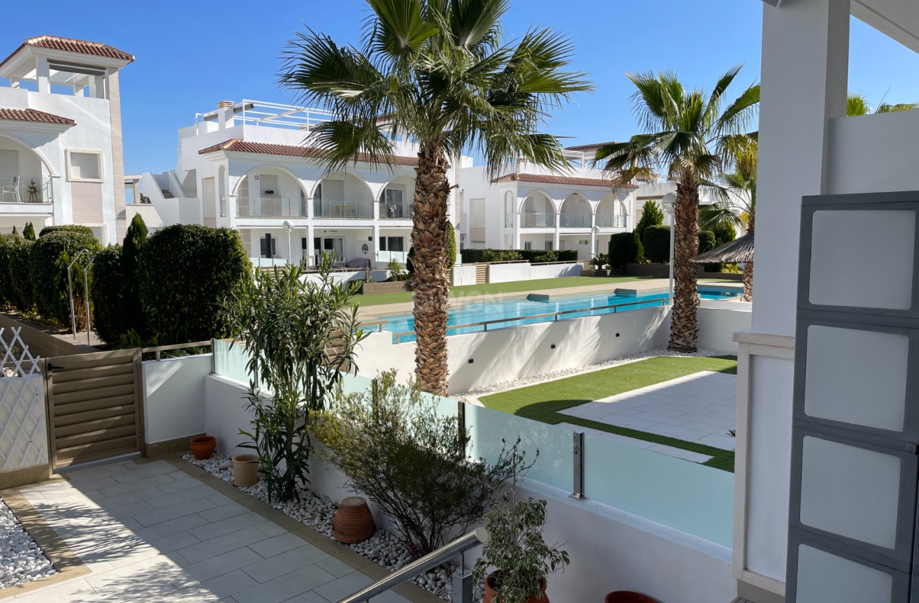 Odsprzedaż - Mieszkanie w bloku - Rojales - Inland