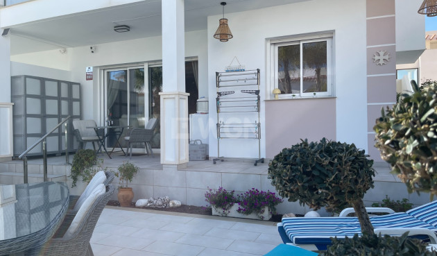 Odsprzedaż - Mieszkanie w bloku - Rojales - Inland