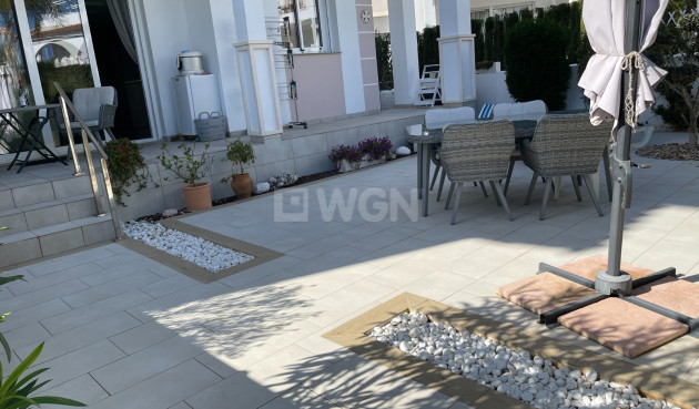 Odsprzedaż - Mieszkanie w bloku - Rojales - Inland