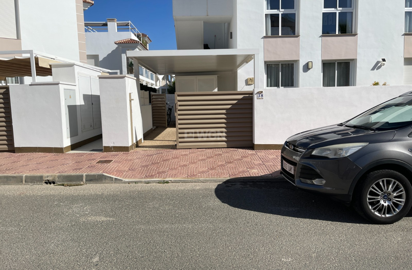 Odsprzedaż - Mieszkanie w bloku - Rojales - Inland