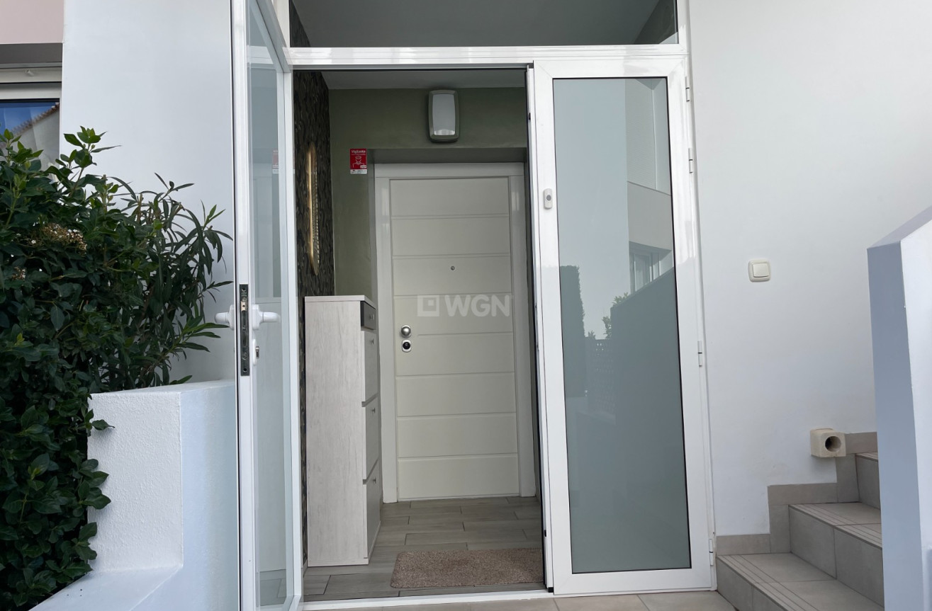 Odsprzedaż - Mieszkanie w bloku - Rojales - Inland