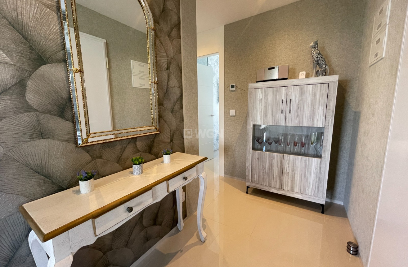 Odsprzedaż - Mieszkanie w bloku - Rojales - Inland