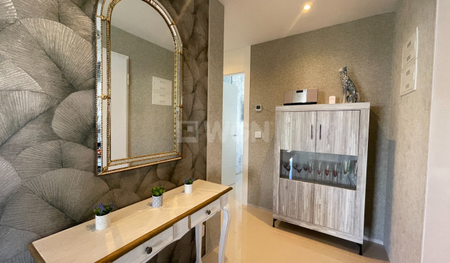 Odsprzedaż - Mieszkanie w bloku - Rojales - Inland