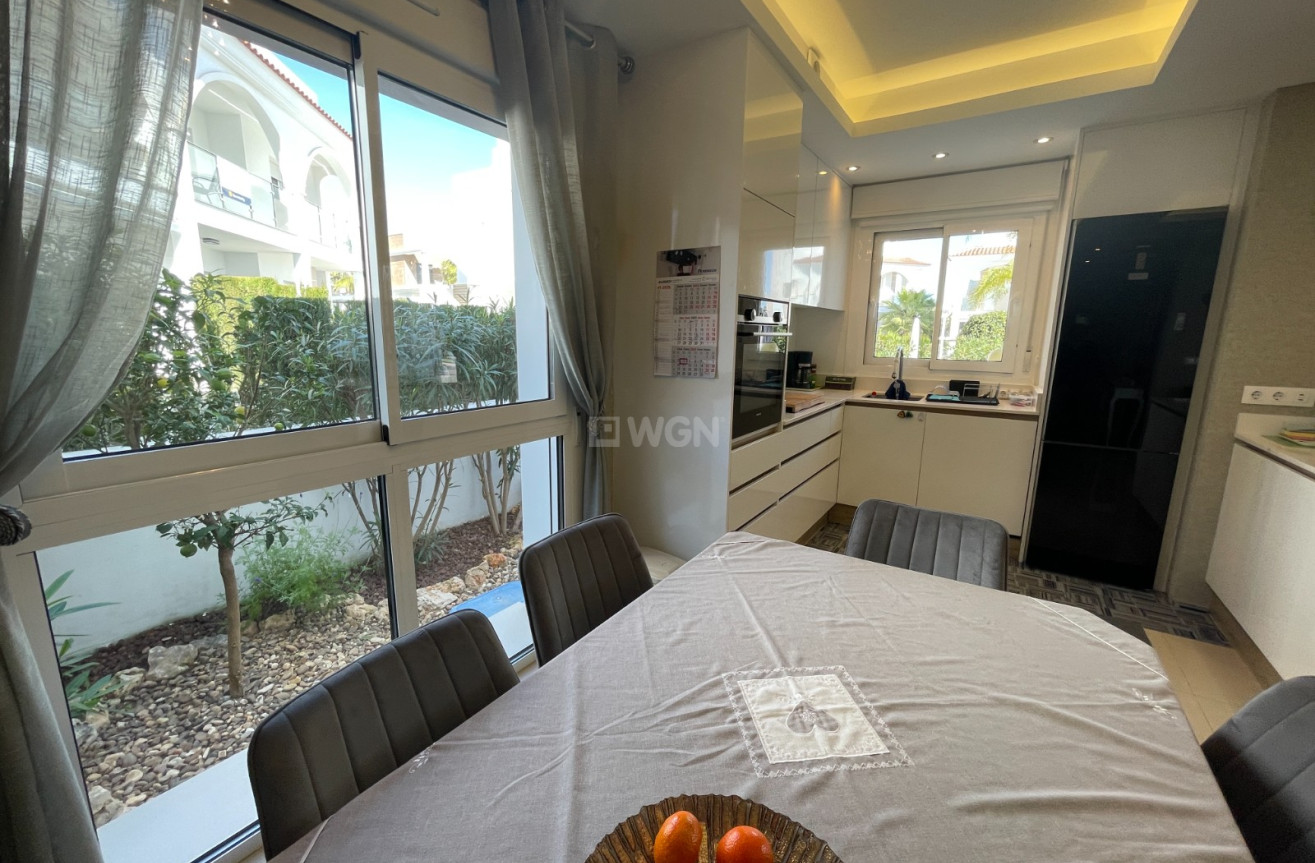 Odsprzedaż - Mieszkanie w bloku - Rojales - Inland