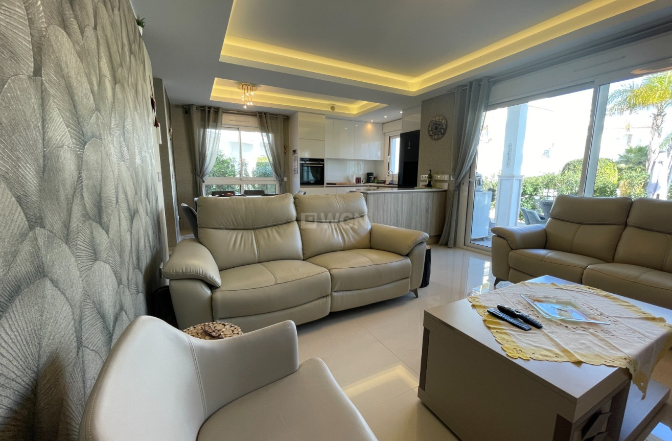 Odsprzedaż - Mieszkanie w bloku - Rojales - Inland