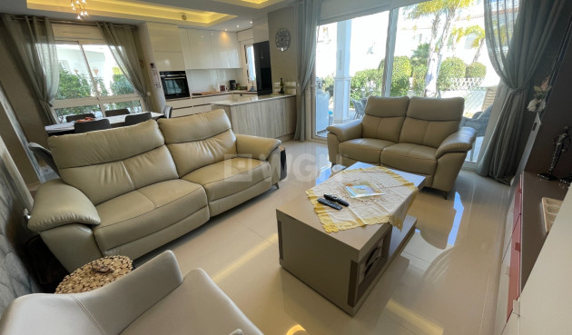 Odsprzedaż - Mieszkanie w bloku - Rojales - Inland