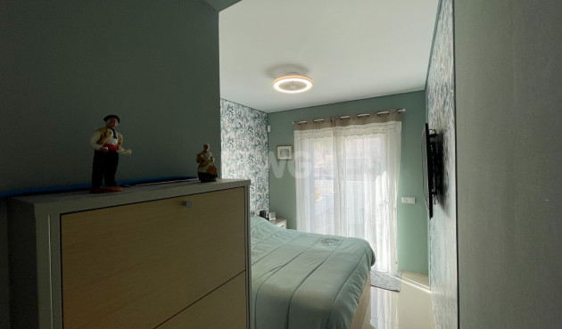 Odsprzedaż - Mieszkanie w bloku - Rojales - Inland