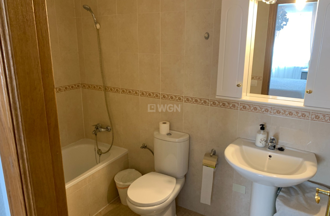 Odsprzedaż - Mieszkanie w bloku - Torrevieja - Costa Blanca