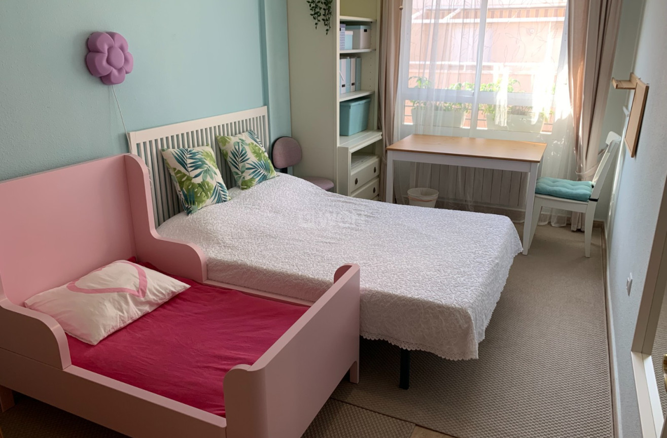 Odsprzedaż - Mieszkanie w bloku - Torrevieja - Costa Blanca