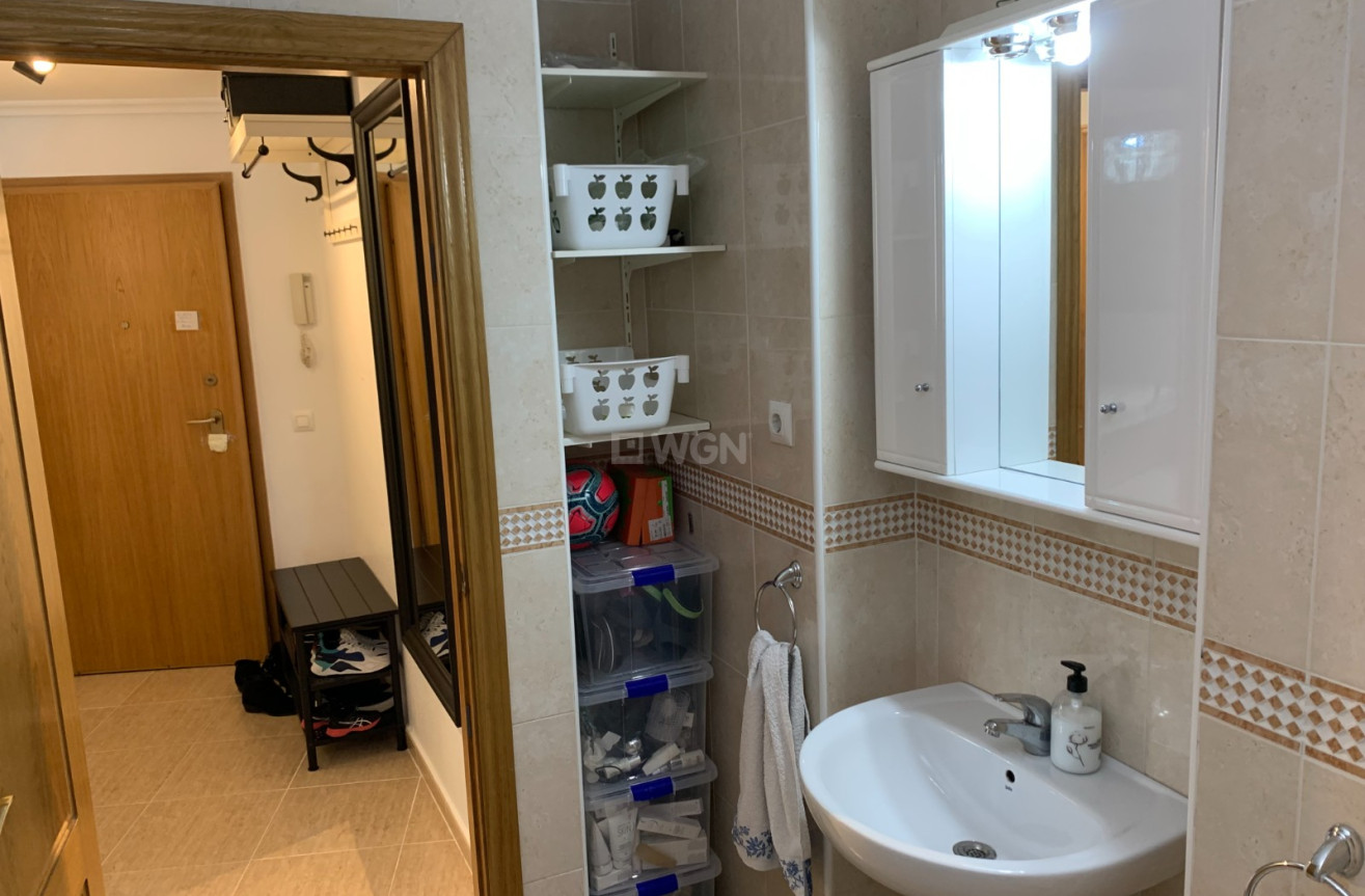 Odsprzedaż - Mieszkanie w bloku - Torrevieja - Costa Blanca