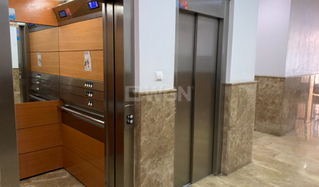 Odsprzedaż - Mieszkanie w bloku - Torrevieja - Costa Blanca