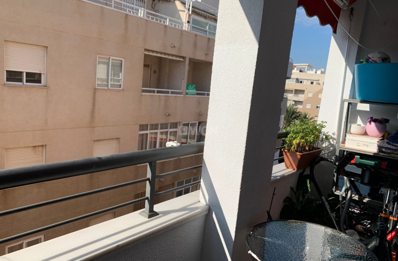 Odsprzedaż - Mieszkanie w bloku - Torrevieja - Costa Blanca