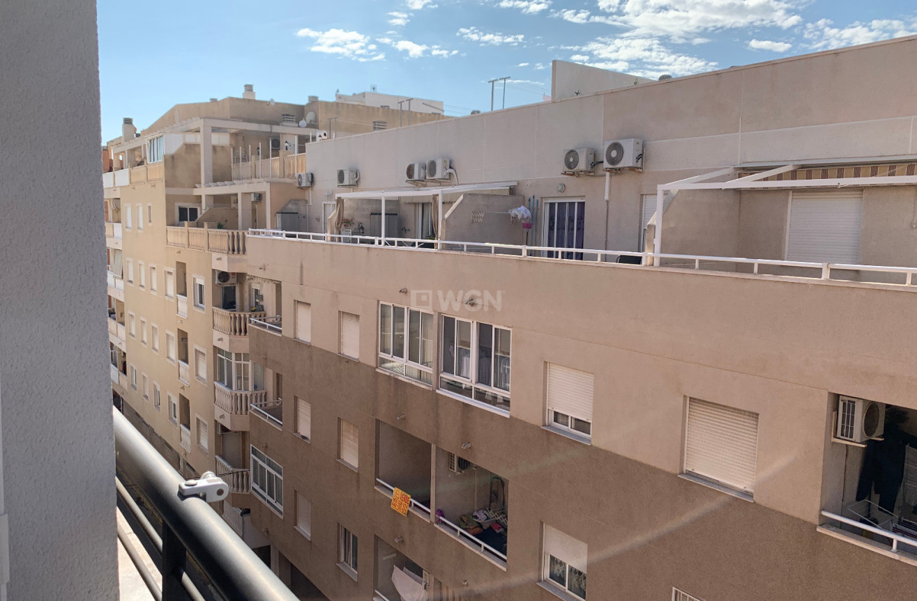 Odsprzedaż - Mieszkanie w bloku - Torrevieja - Costa Blanca