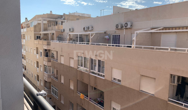 Odsprzedaż - Mieszkanie w bloku - Torrevieja - Costa Blanca