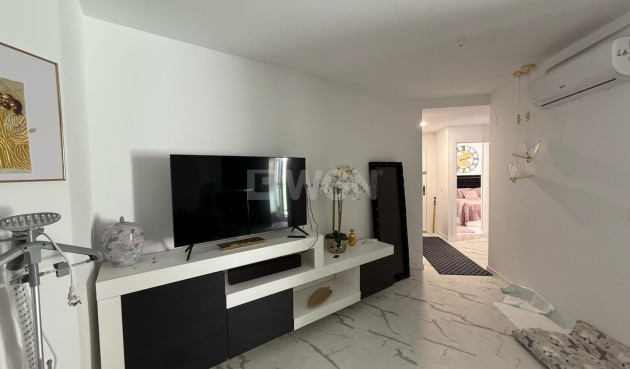 Odsprzedaż - Mieszkanie w bloku - Torrevieja - Costa Blanca