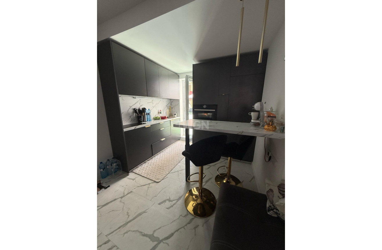 Odsprzedaż - Mieszkanie w bloku - Torrevieja - Costa Blanca