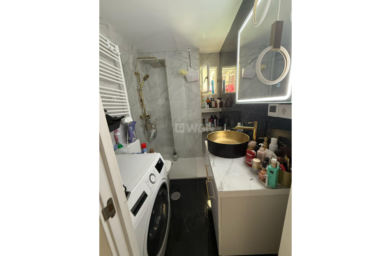 Odsprzedaż - Mieszkanie w bloku - Torrevieja - Costa Blanca