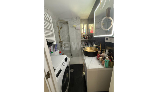 Odsprzedaż - Mieszkanie w bloku - Torrevieja - Costa Blanca