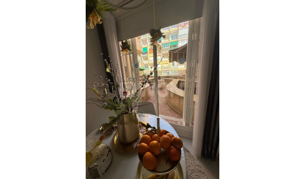 Odsprzedaż - Mieszkanie w bloku - Torrevieja - Costa Blanca