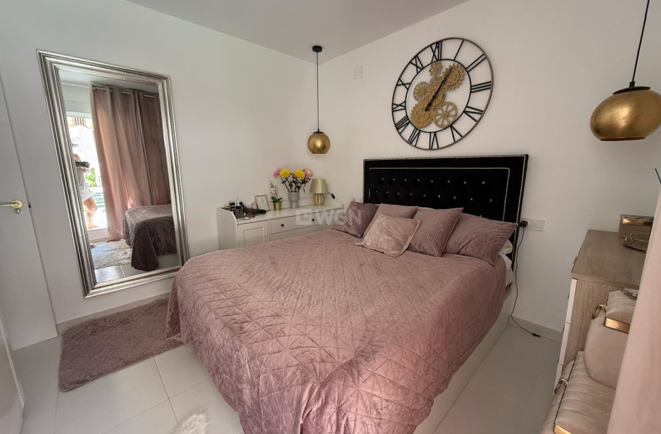 Odsprzedaż - Mieszkanie w bloku - Torrevieja - Costa Blanca