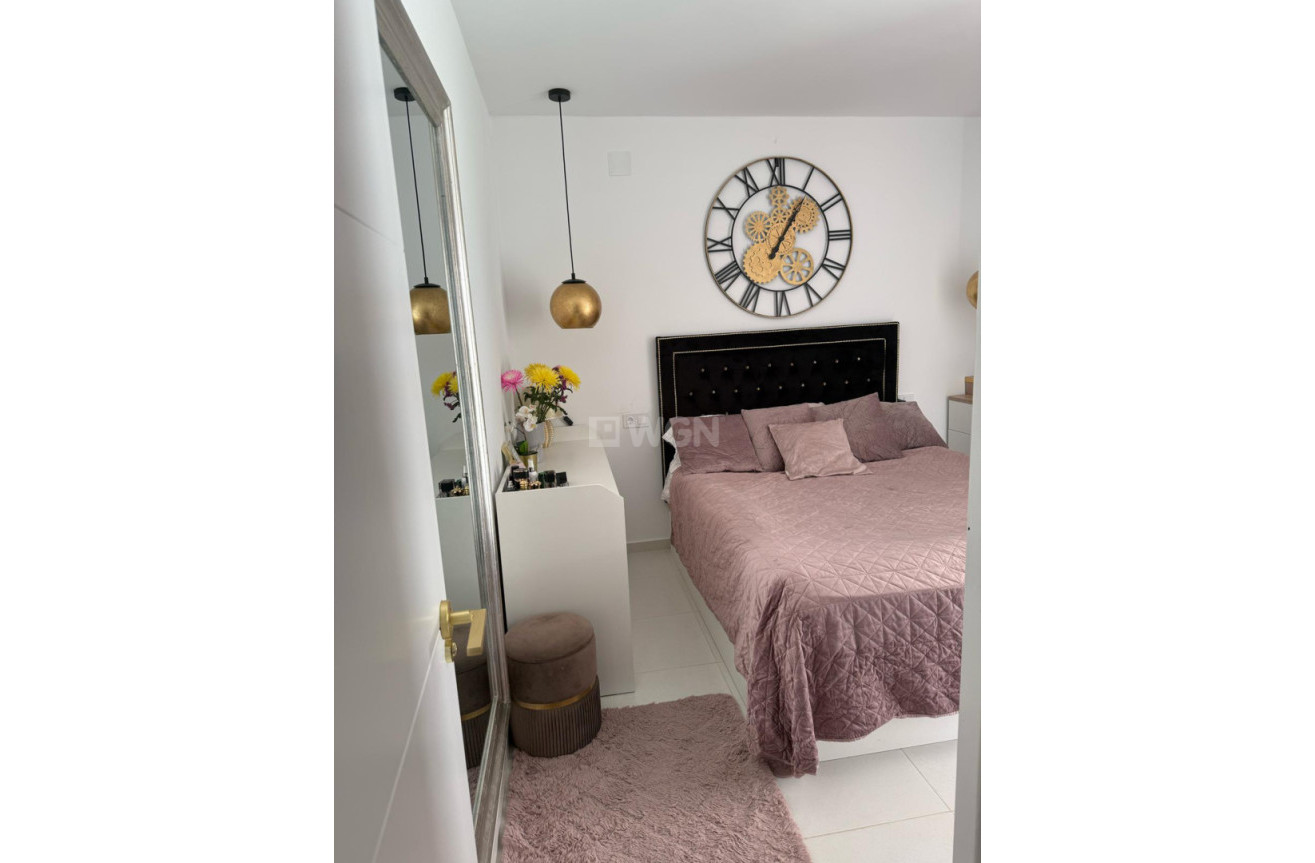 Odsprzedaż - Mieszkanie w bloku - Torrevieja - Costa Blanca