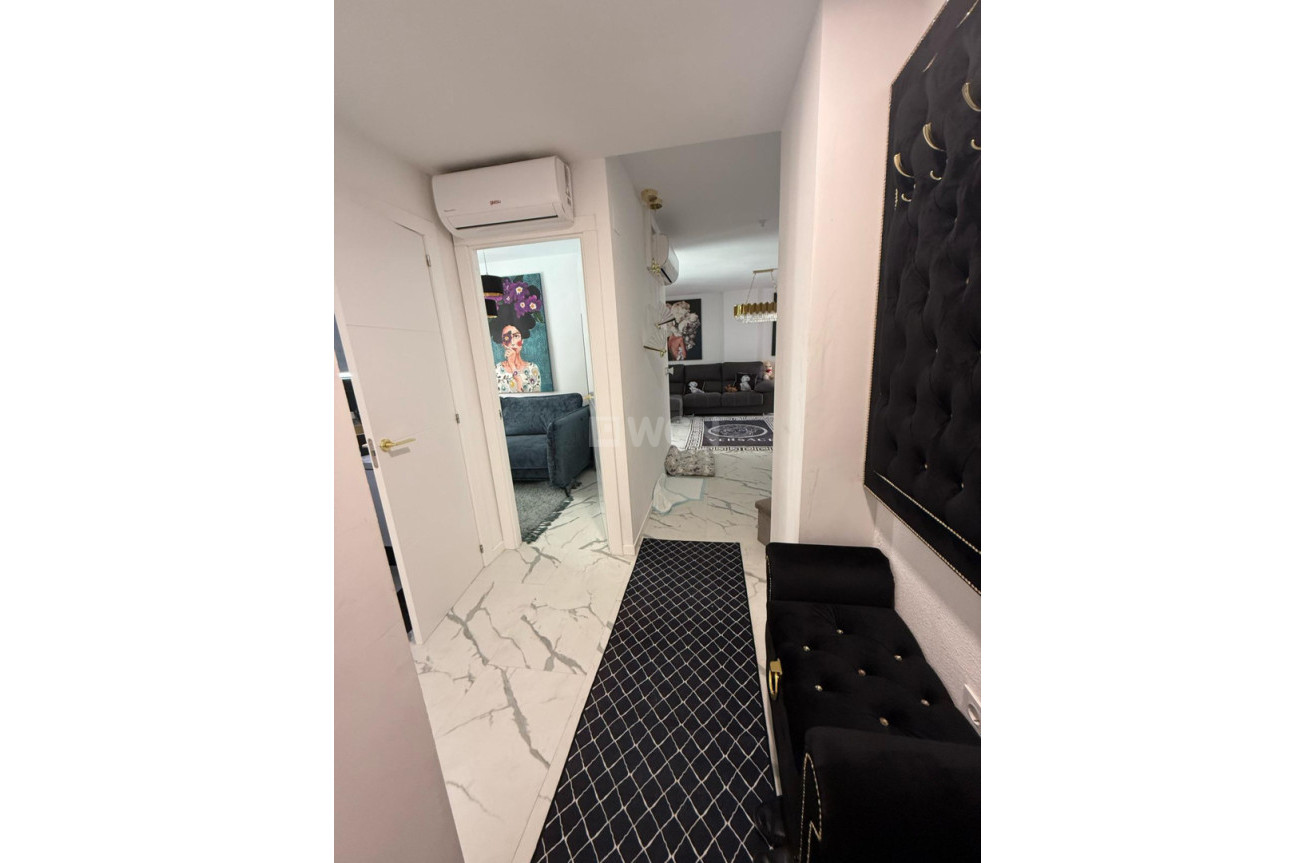 Odsprzedaż - Mieszkanie w bloku - Torrevieja - Costa Blanca