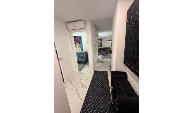 Odsprzedaż - Mieszkanie w bloku - Torrevieja - Costa Blanca