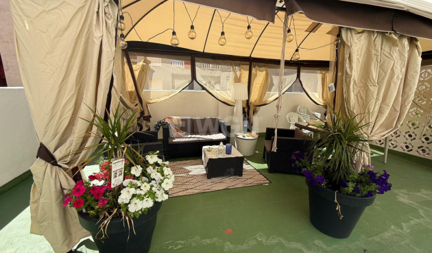 Odsprzedaż - Mieszkanie w bloku - Torrevieja - Costa Blanca